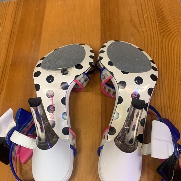 Betseyville by Betsey Johnson Gingham Bow
Colourblock Open Toe Lucite Heels - Picture 10 of 16